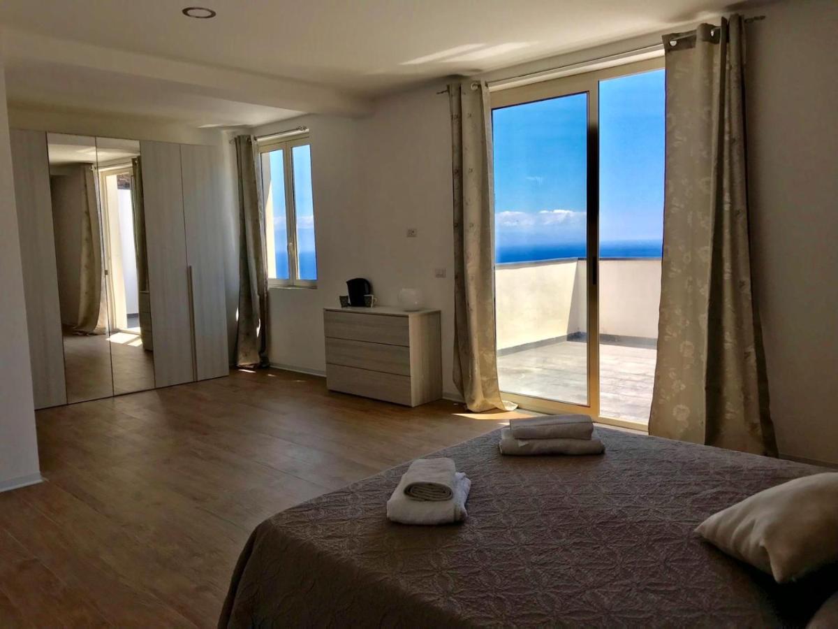 Luxury Suite Terrazze E Vista Mare Taormina Exterior photo
